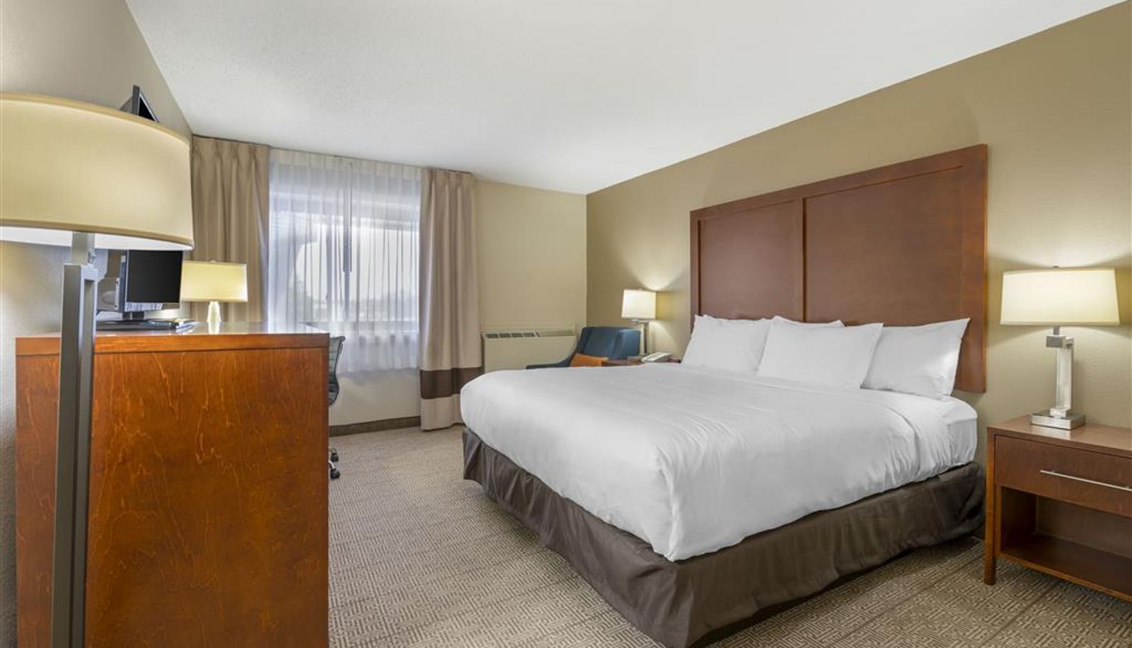 Room - Comfort Inn & Suites Indianapolis Northwest - College Park