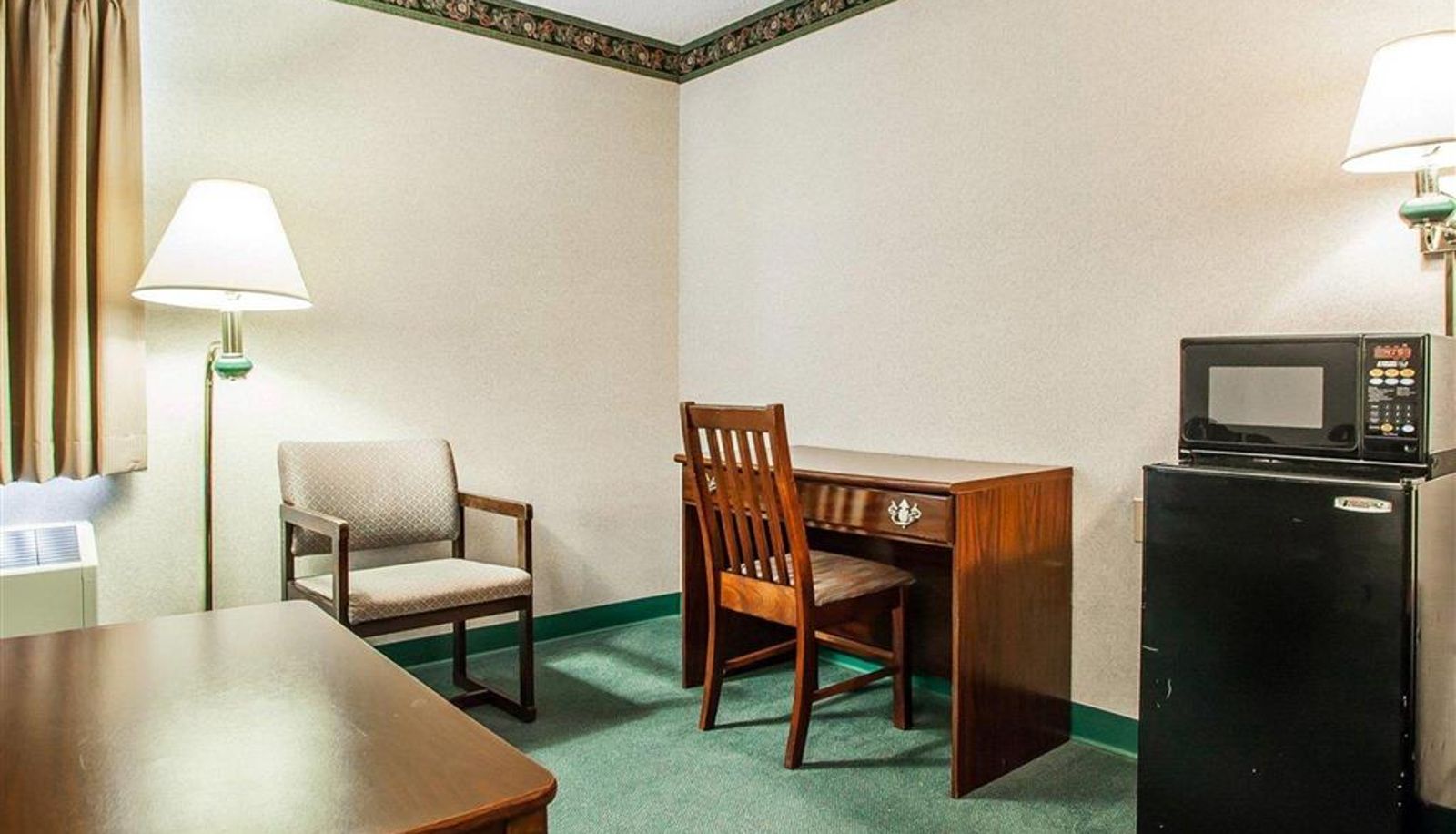 Zimmer - Quality Inn Midway