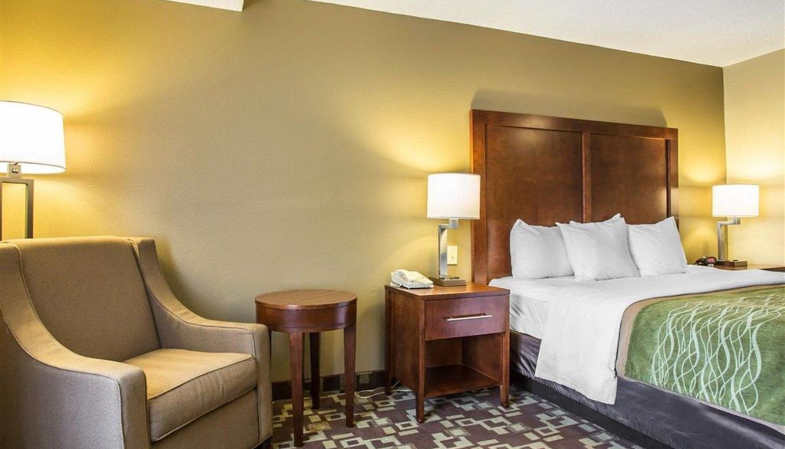 Zimmer - Comfort Inn & Suites Walterboro I-95