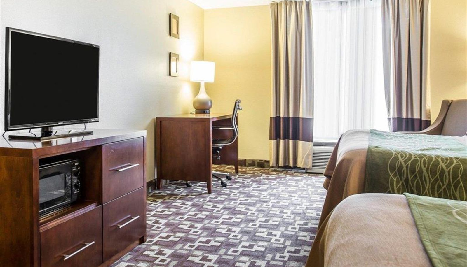Zimmer - Comfort Inn & Suites Walterboro I-95