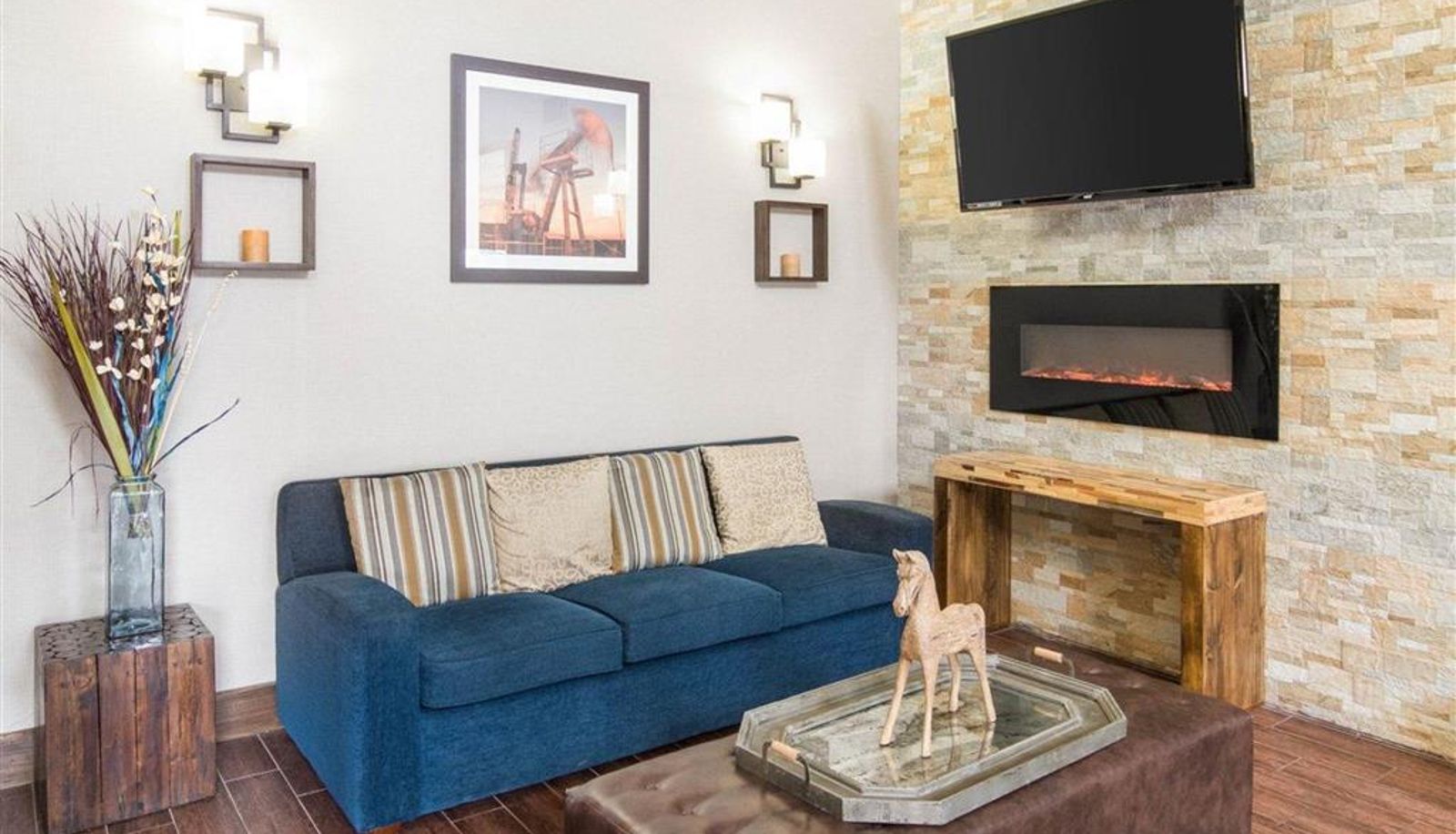 Hall - Comfort Suites Odessa near University