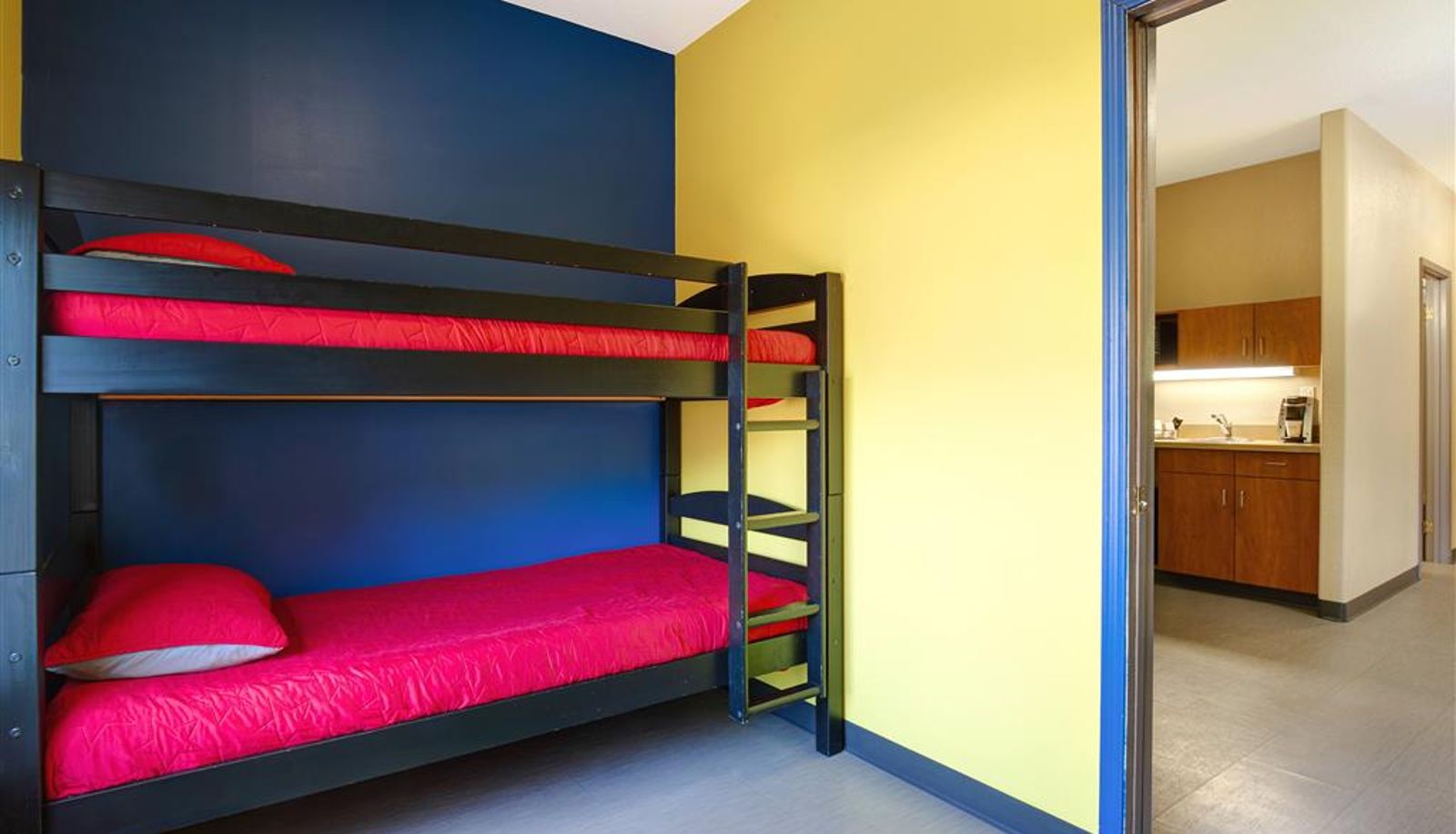 Room - Days Inn by Wyndham Medicine Hat
