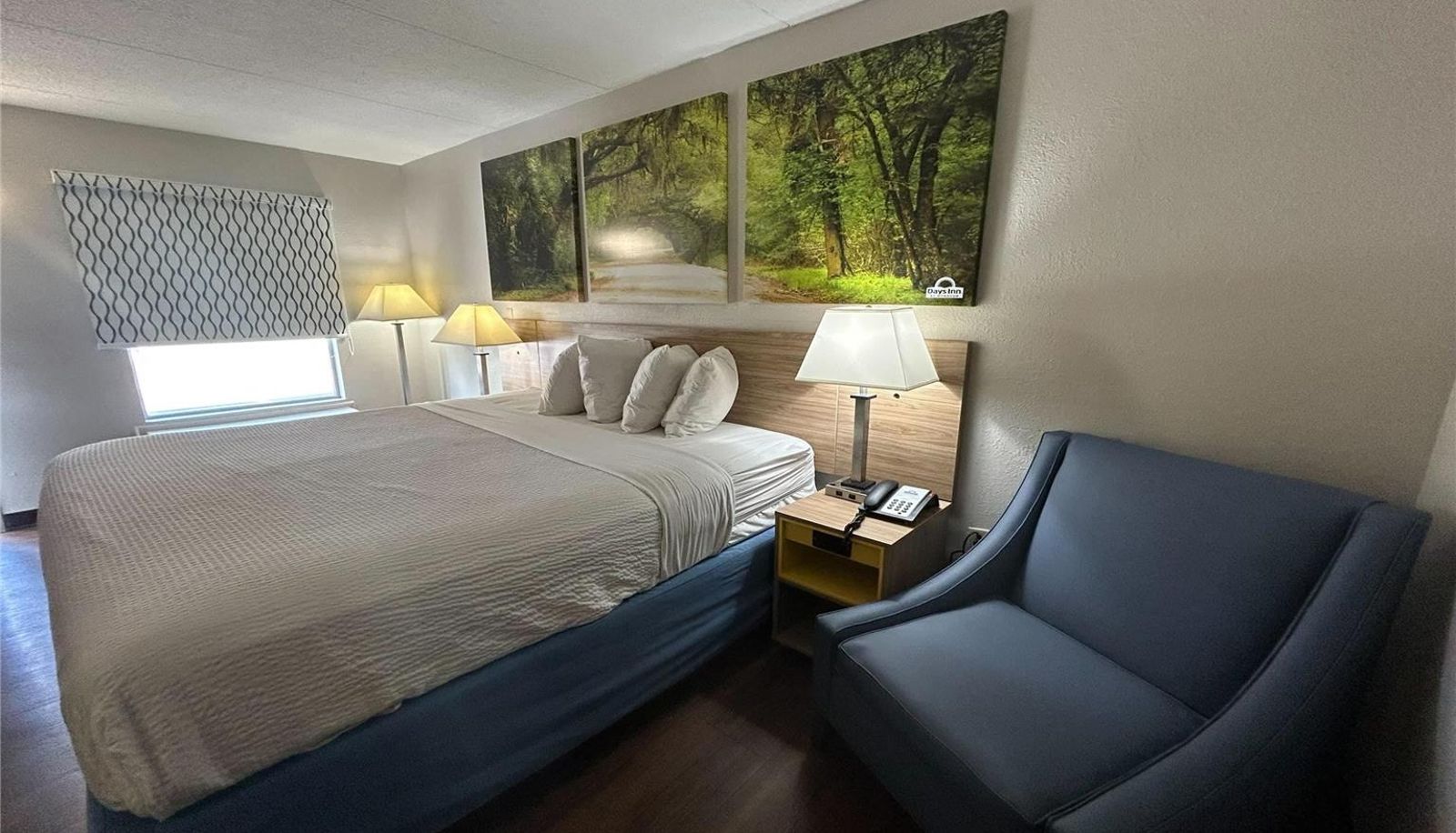Zimmer - Days Inn by Wyndham Ridgeland South Carolina