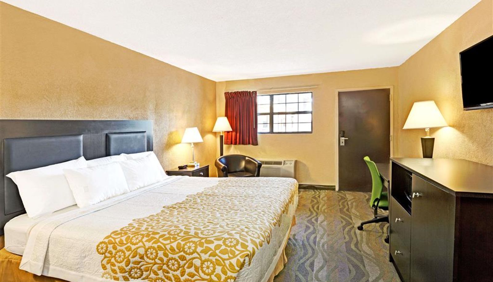 Camera - Days Inn by Wyndham Cherokee Near Casino
