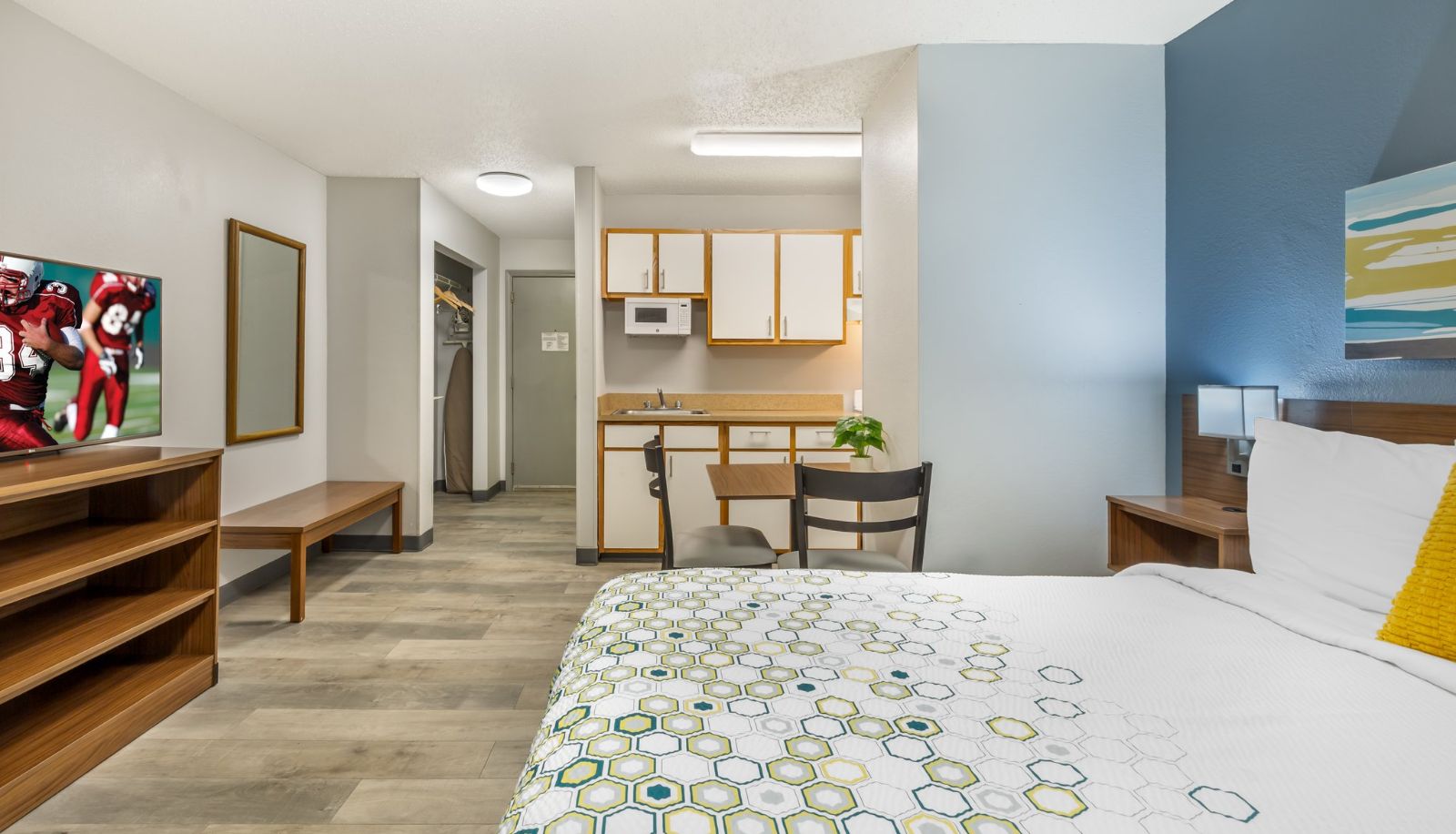 Room - HomeTowne Studios & Suites Greensboro