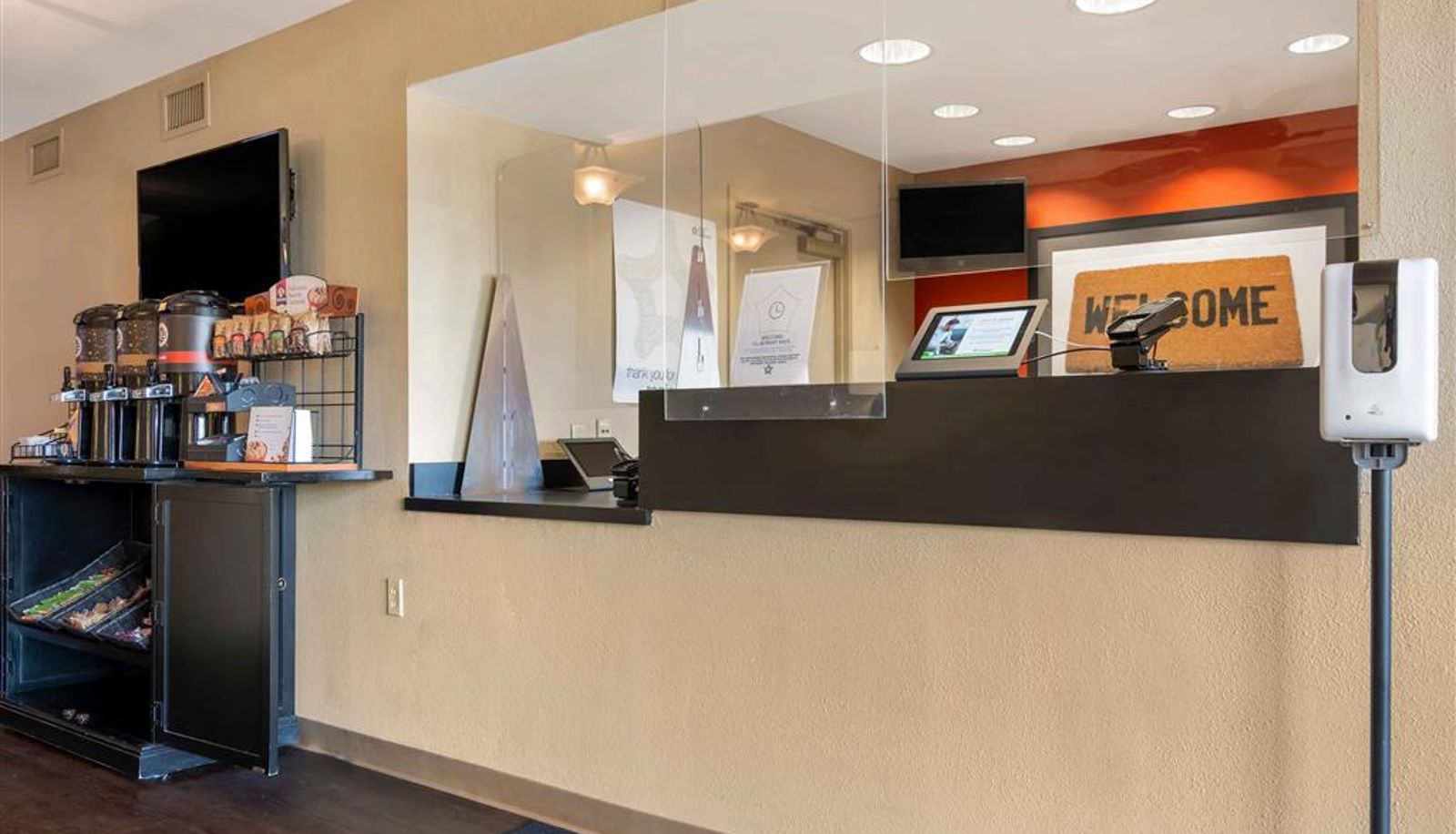 Hall - Extended Stay America - Pittsburgh - Airport