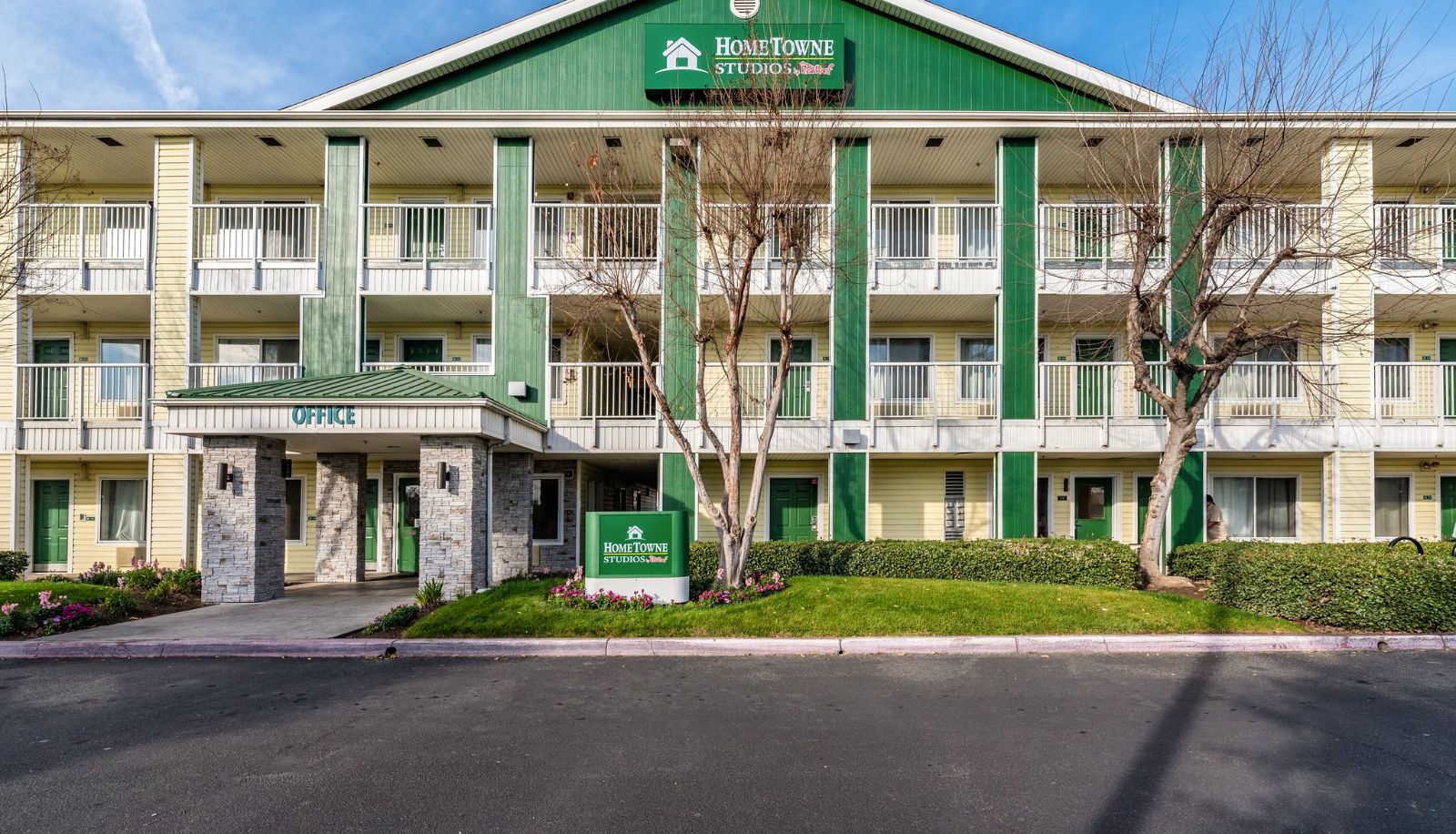 Info - HomeTowne Studios Fresno - West