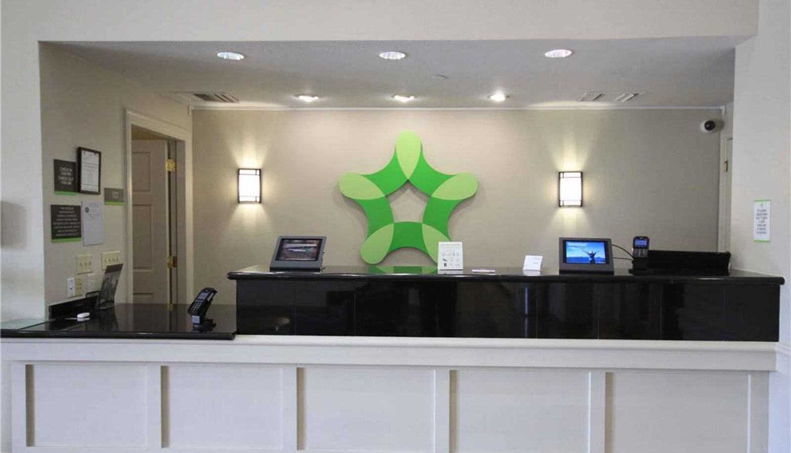 Hall - Extended Stay America - Albuquerque - Rio Rancho Blvd.