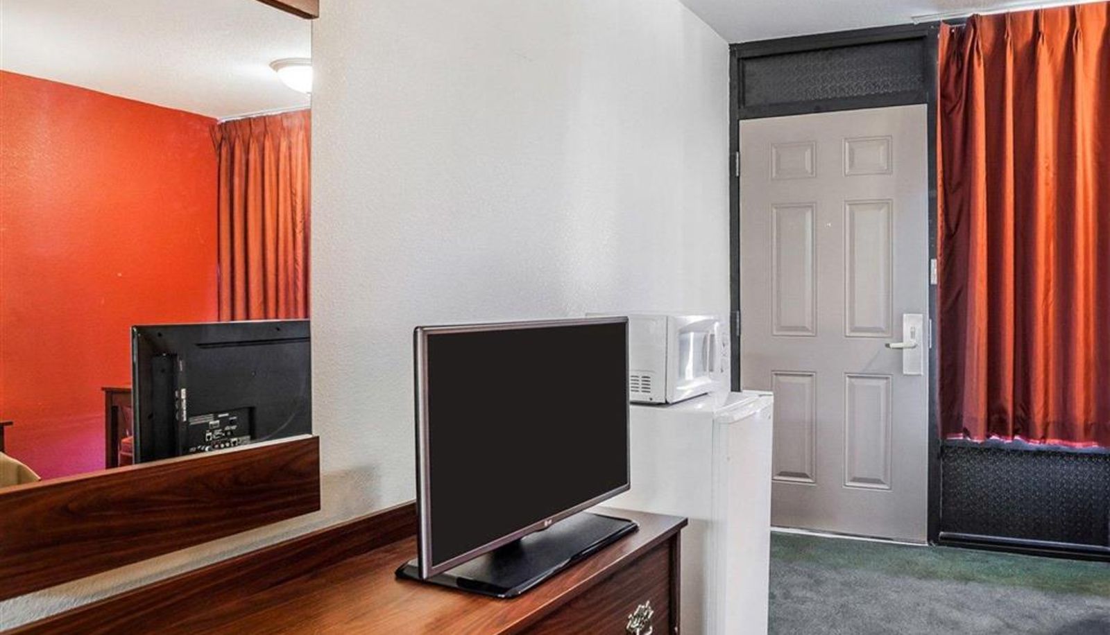 Zimmer - Econo Lodge Jefferson City