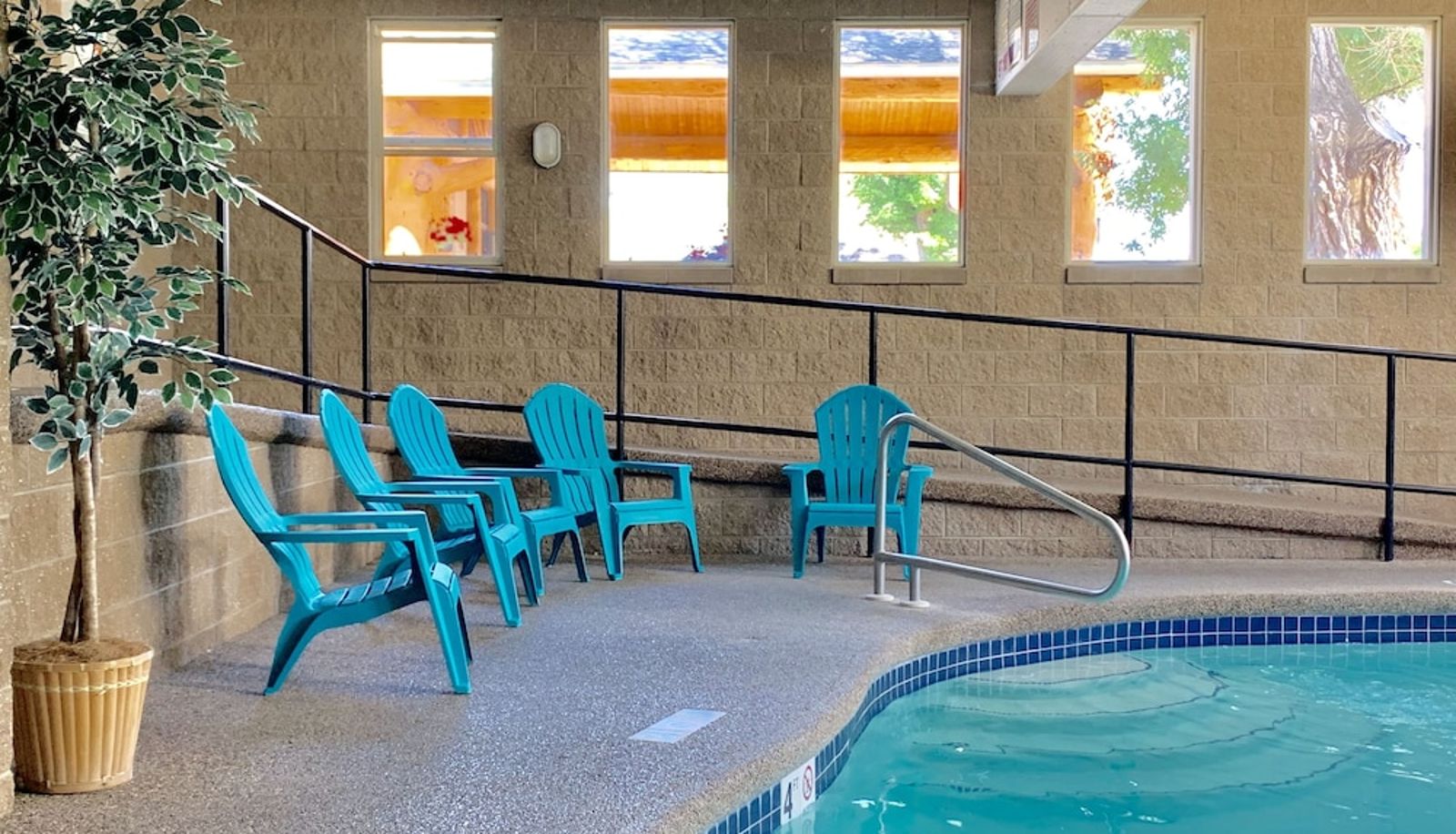 Pool - Moose Creek Lodge & Suites