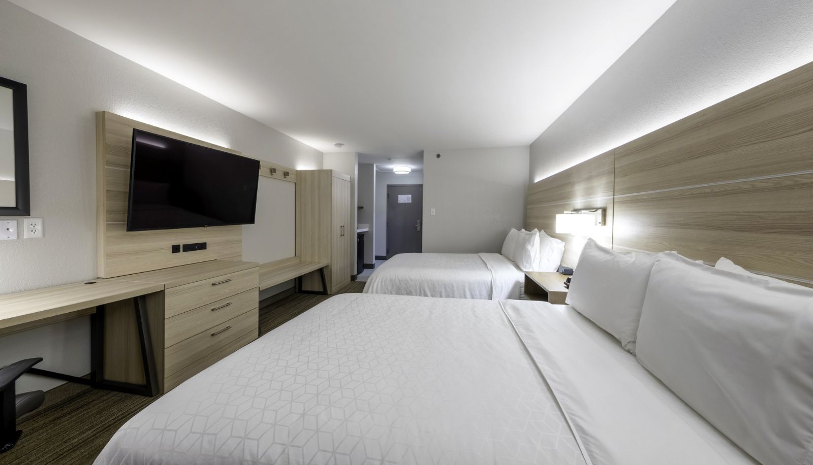 Room - Holiday Inn Express & Suites PETERSBURG/DINWIDDIE by IHG