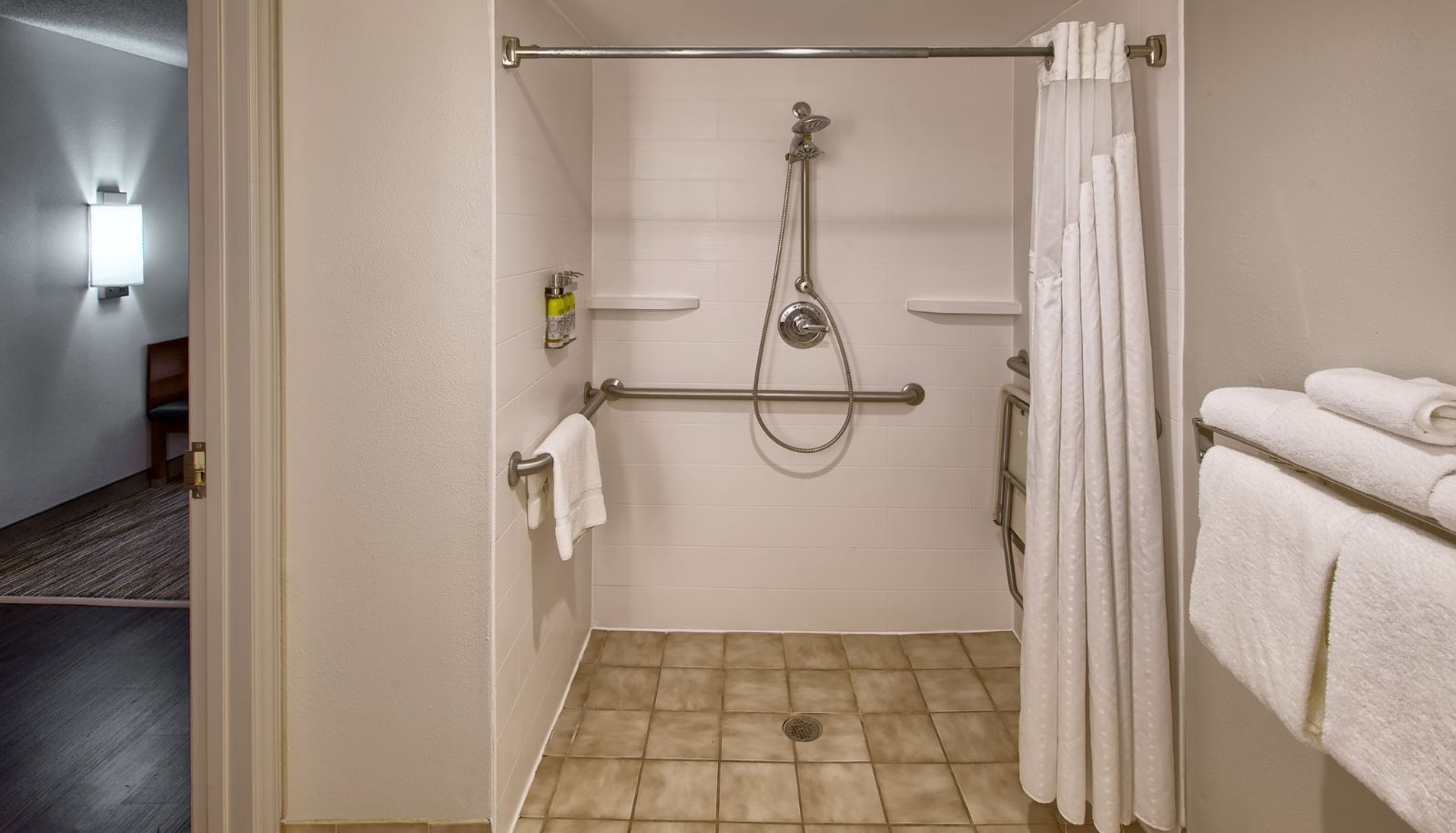 Room - Holiday Inn Express & Suites RALEIGH NORTH - WAKE FOREST by IHG