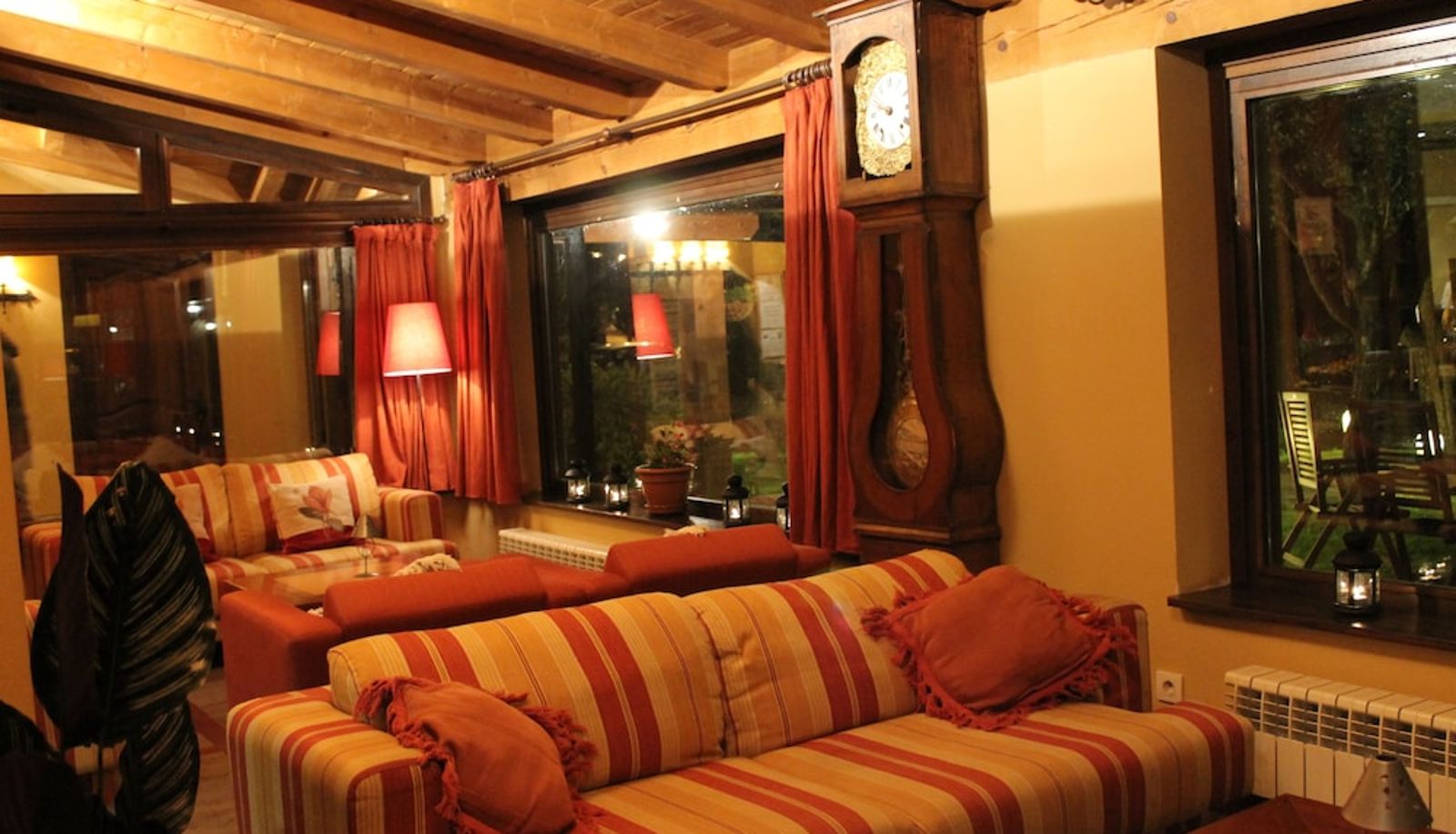 Hal - Hotel Saurat
