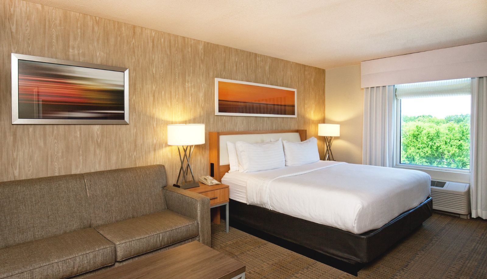 Room - Holiday Inn LITTLE ROCK-PRESIDENTIAL-DWNTN by IHG