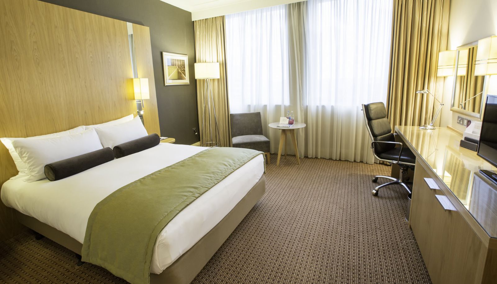Zimmer - Crowne Plaza LONDON - EALING by IHG