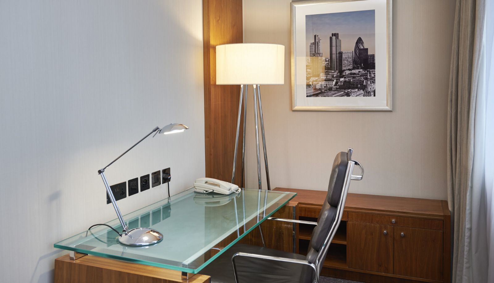 Room - Crowne Plaza LONDON - EALING by IHG
