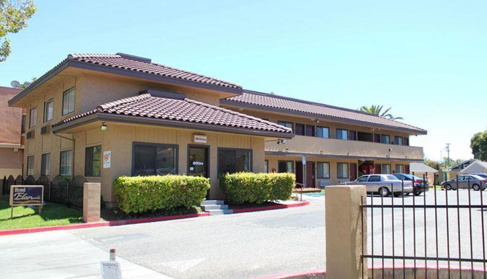 Exterior view - Signature Inn San Jose
