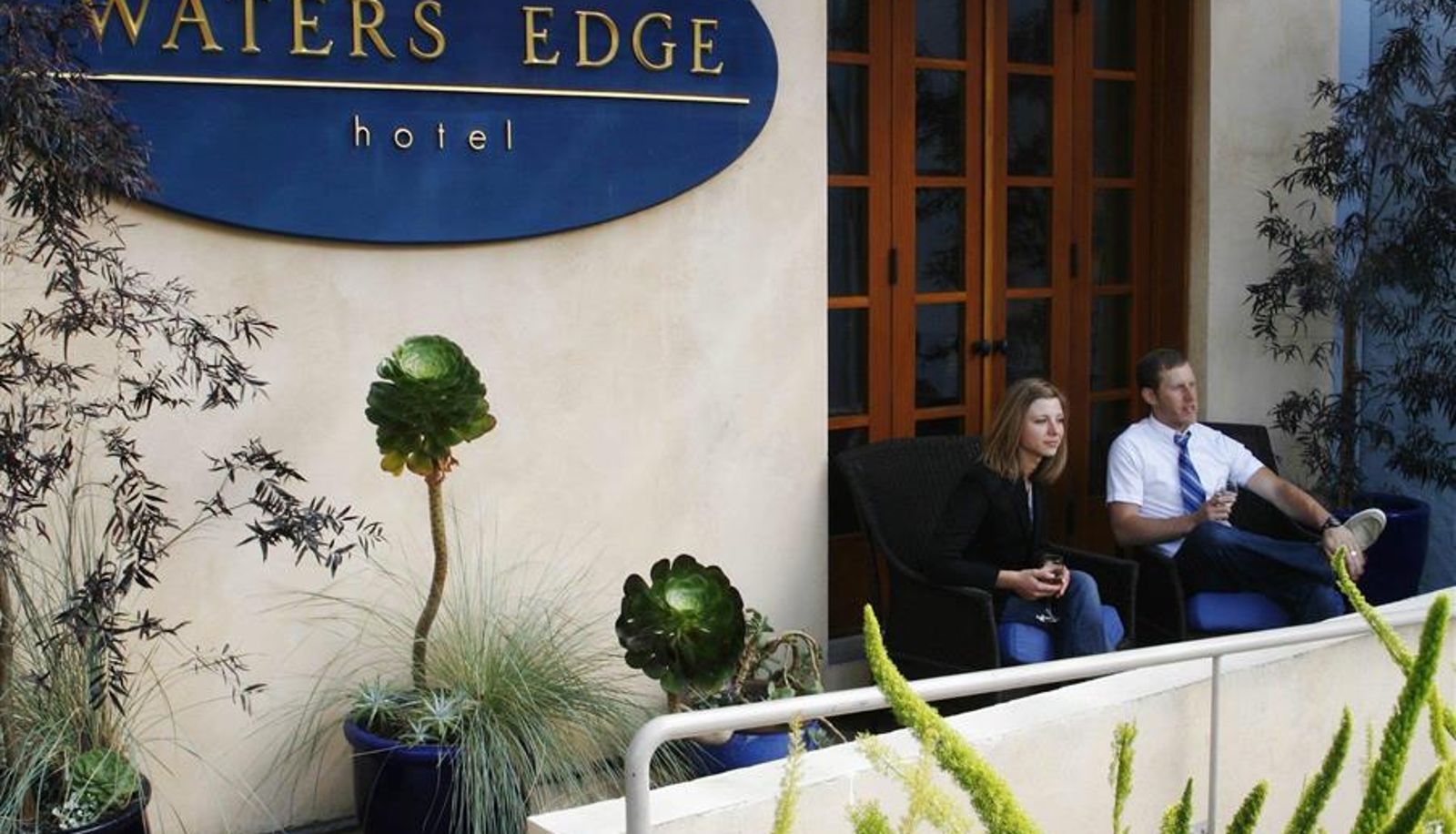 Außenansicht - WATERS EDGE HOTEL  TIBURON
