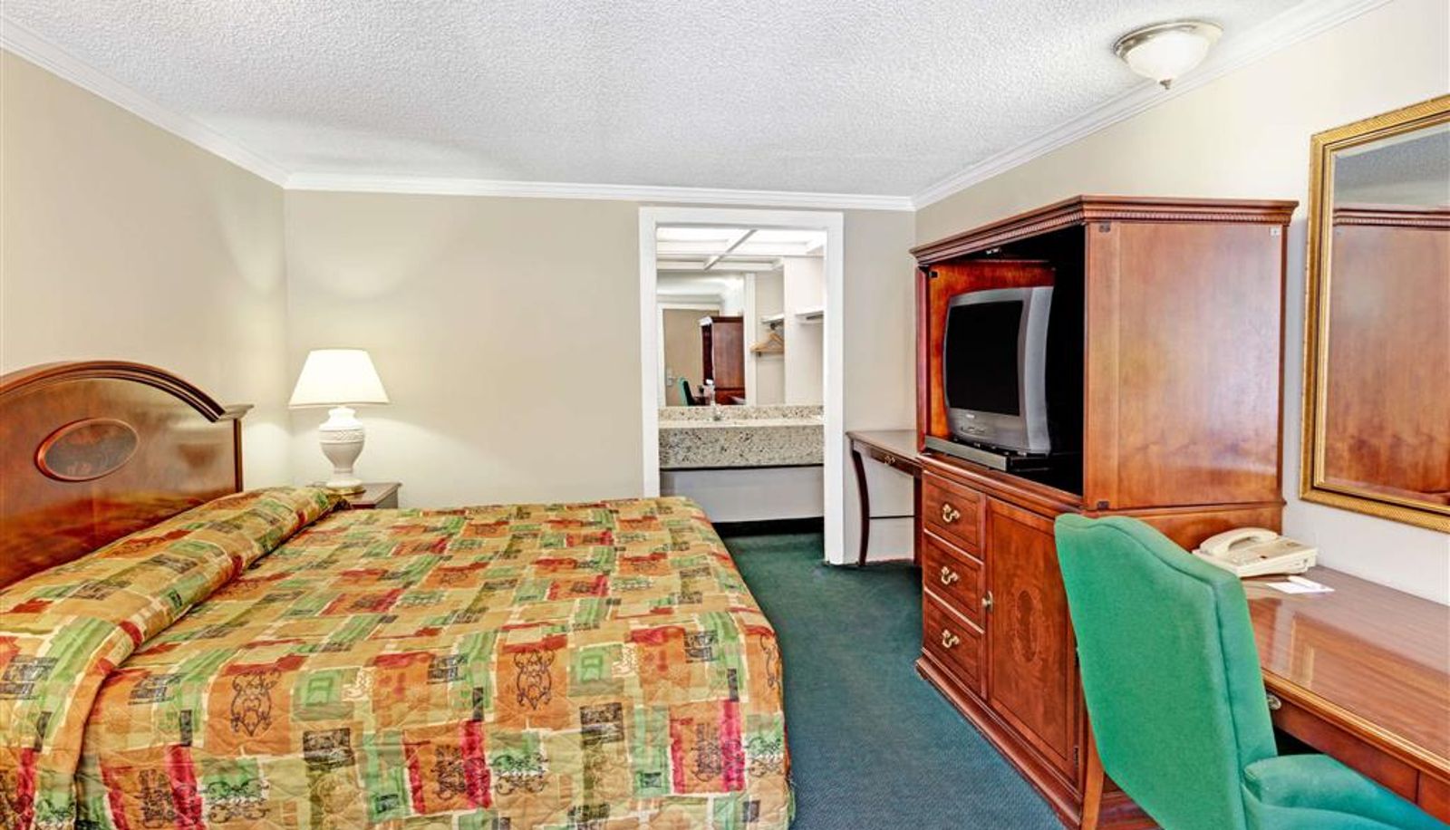Camera - Knights Inn Austell