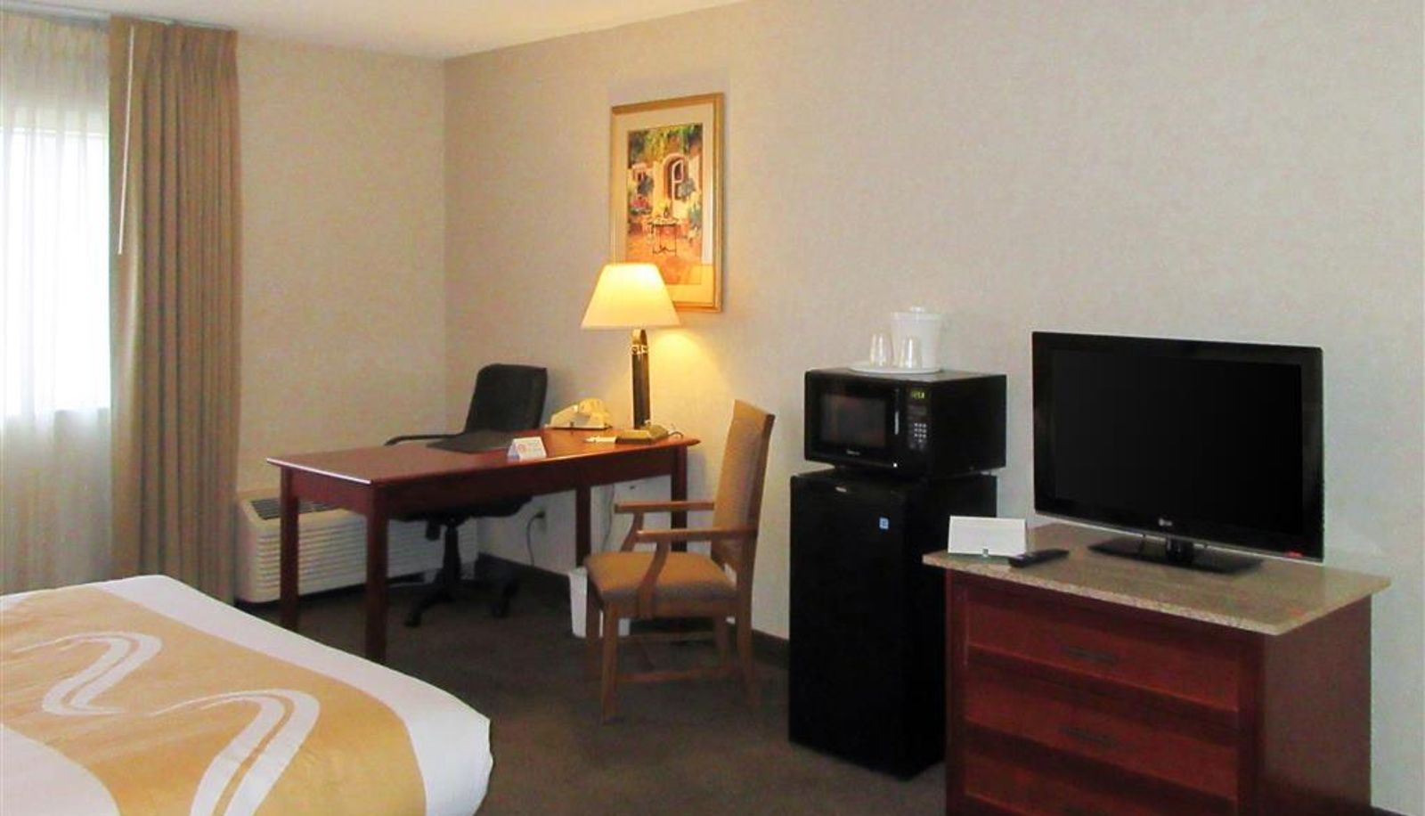 Camera - Quality Inn & Suites Albuquerque Midtown - University Area