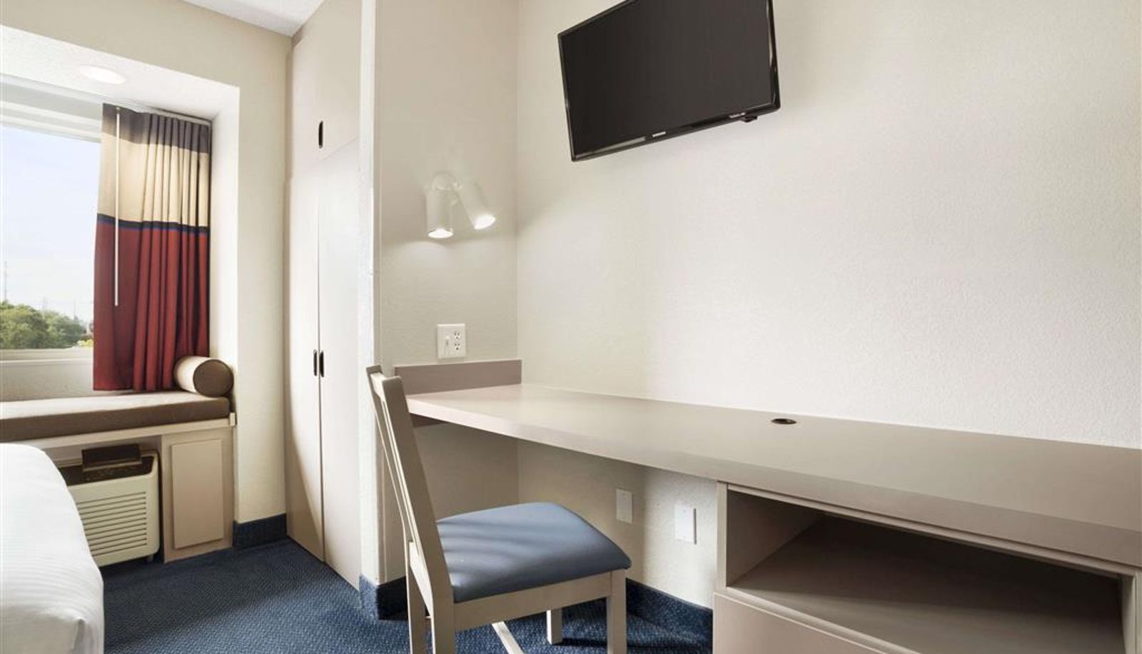 Zimmer - Microtel Inn & Suites by Wyndham Louisville East