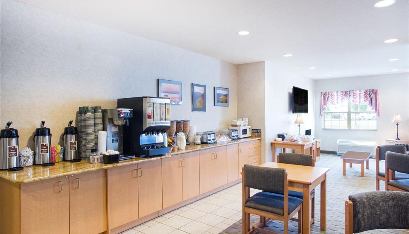 Vista interna - Microtel Inn & Suites by Wyndham Plattsburgh