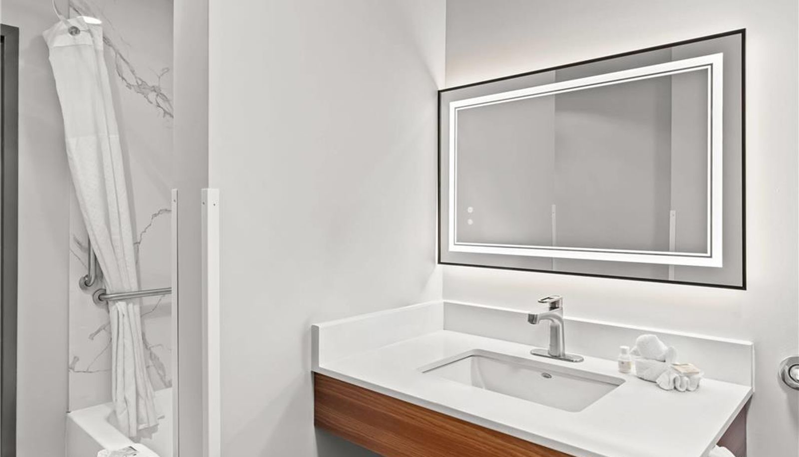 Room - Microtel Inn & Suites by Wyndham Norcross