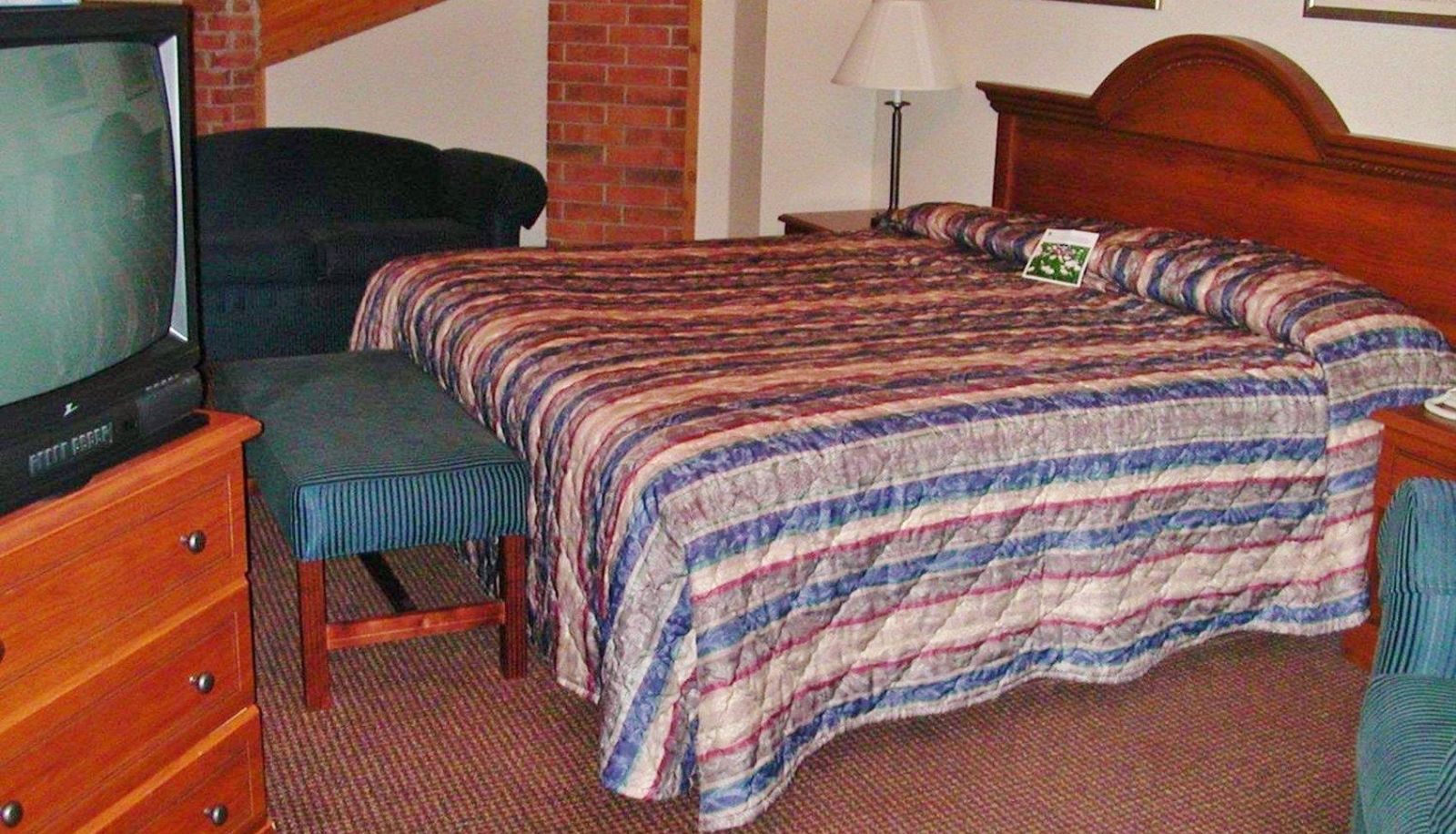 Zimmer - AMERIVU INN AND SUITES LOMIRA