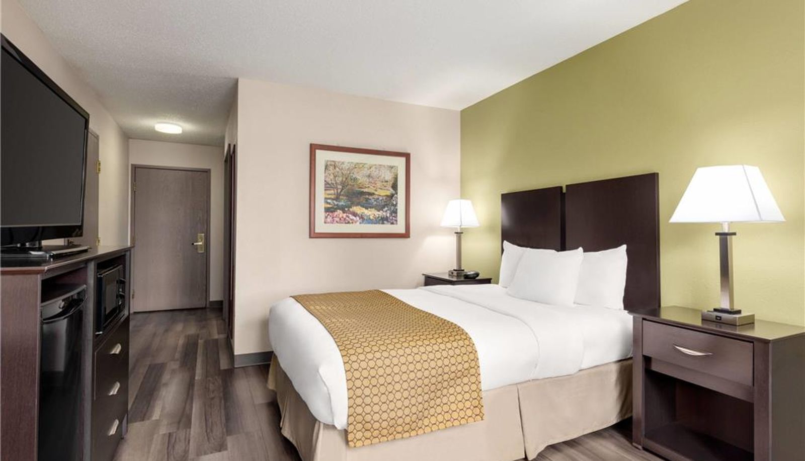 Room - Baymont by Wyndham Monroe