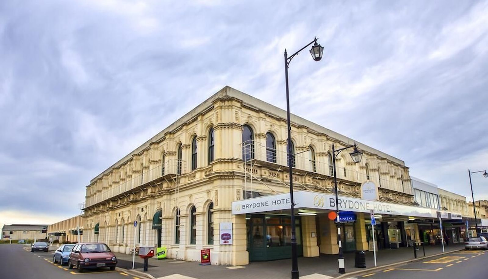 Info - Brydone Hotel Oamaru