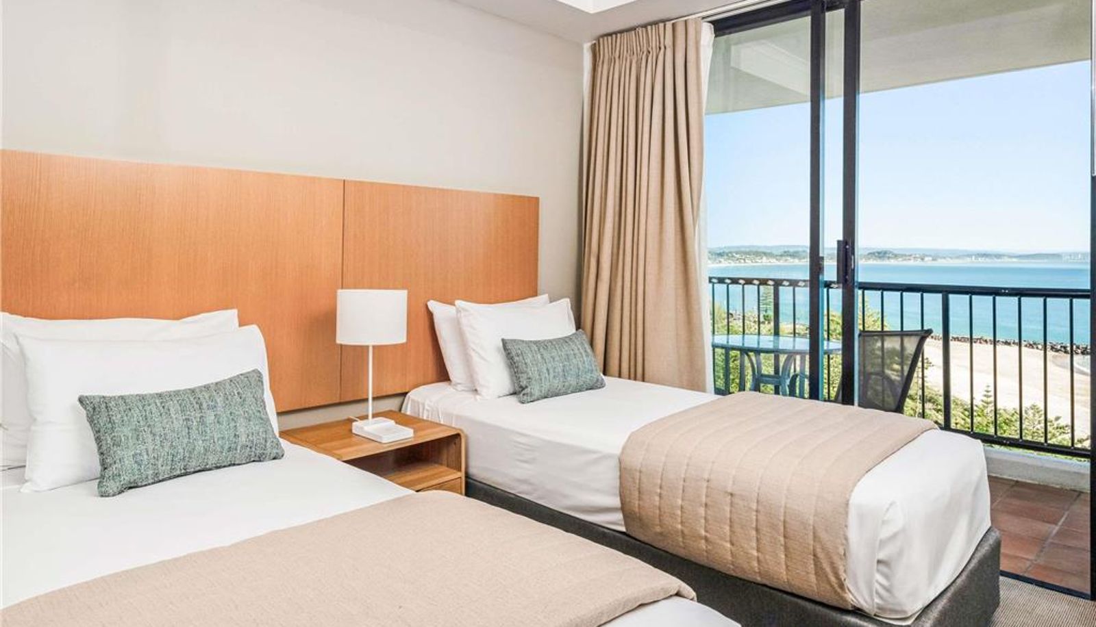 Kamer - Mantra Coolangatta Beach