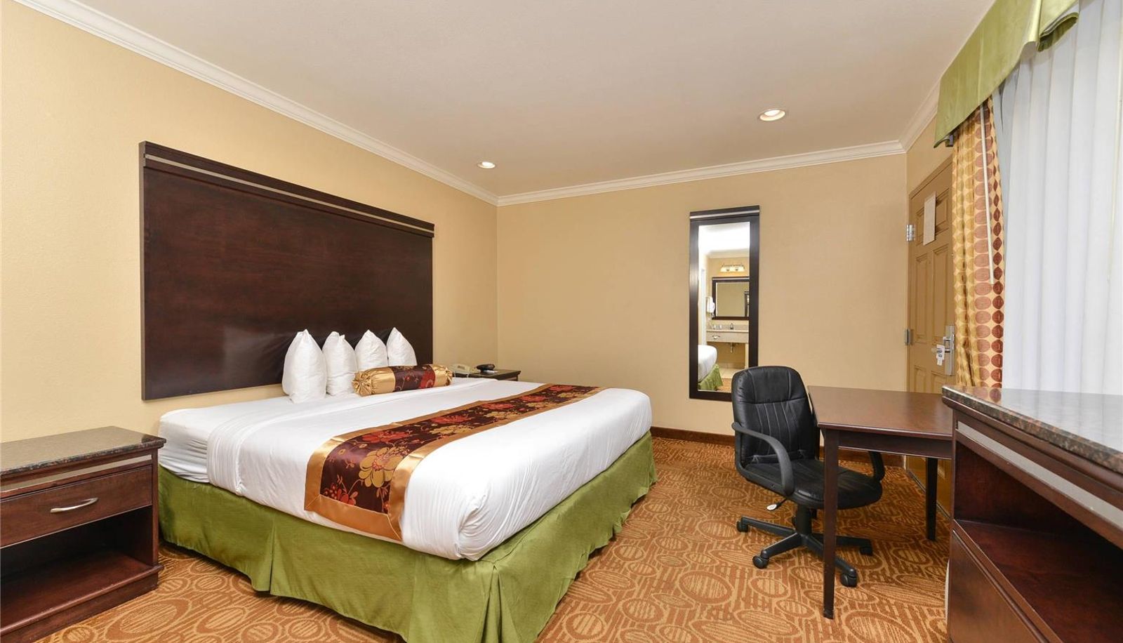 Zimmer - Rodeway Inn San Diego Near SDSU
