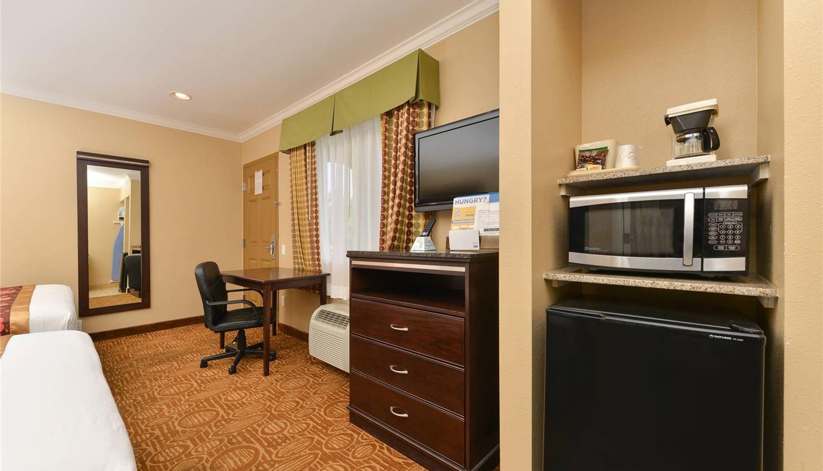Zimmer - Rodeway Inn San Diego Near SDSU