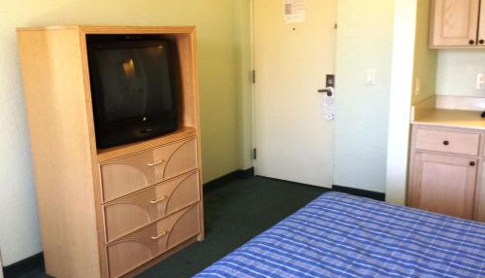 Room - Cocoa Beach Suites Hotel