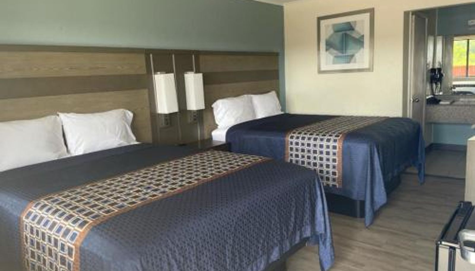 Info - Executive Inn & Suites