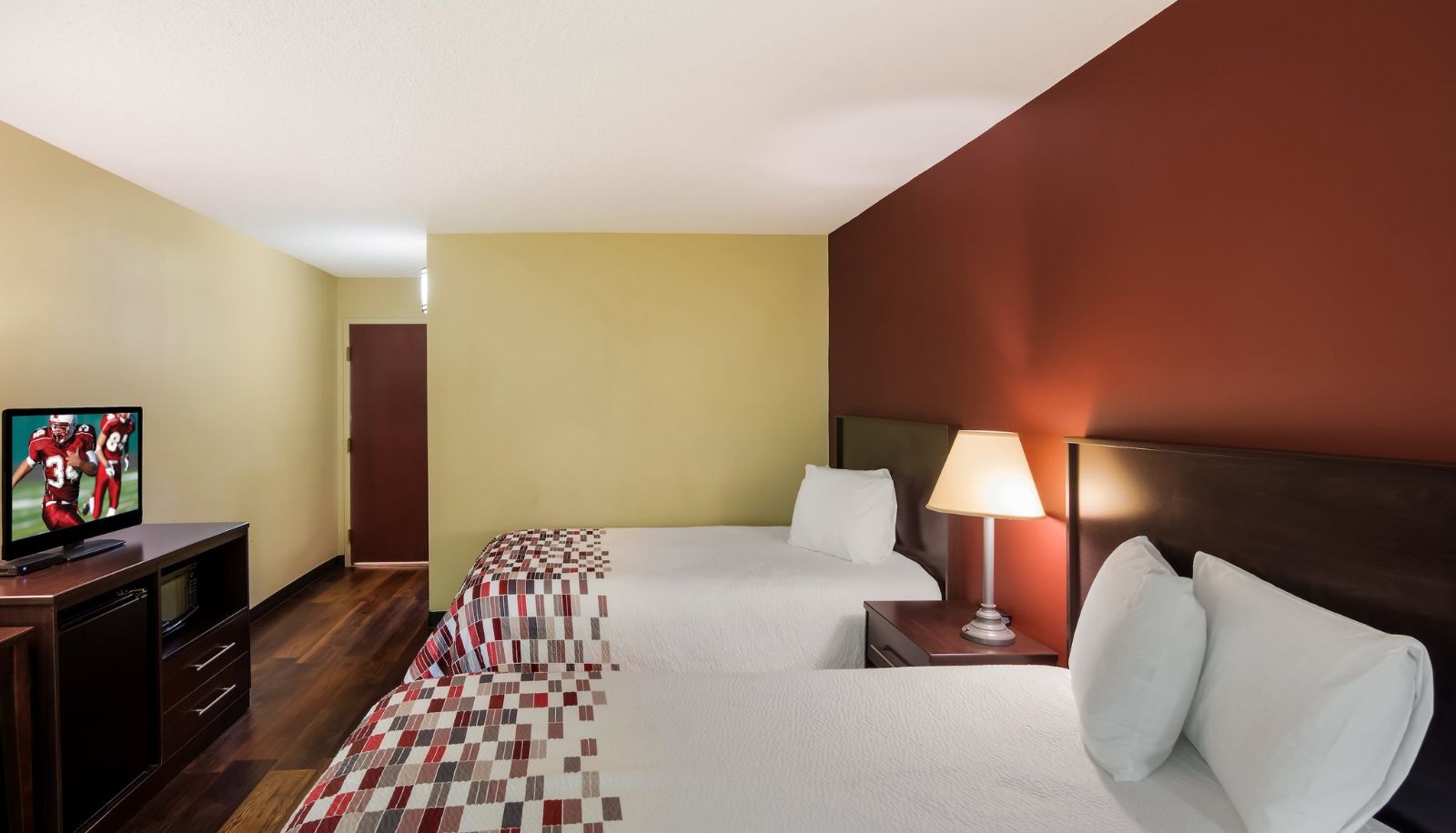 Zimmer - Red Roof Inn Hendersonville