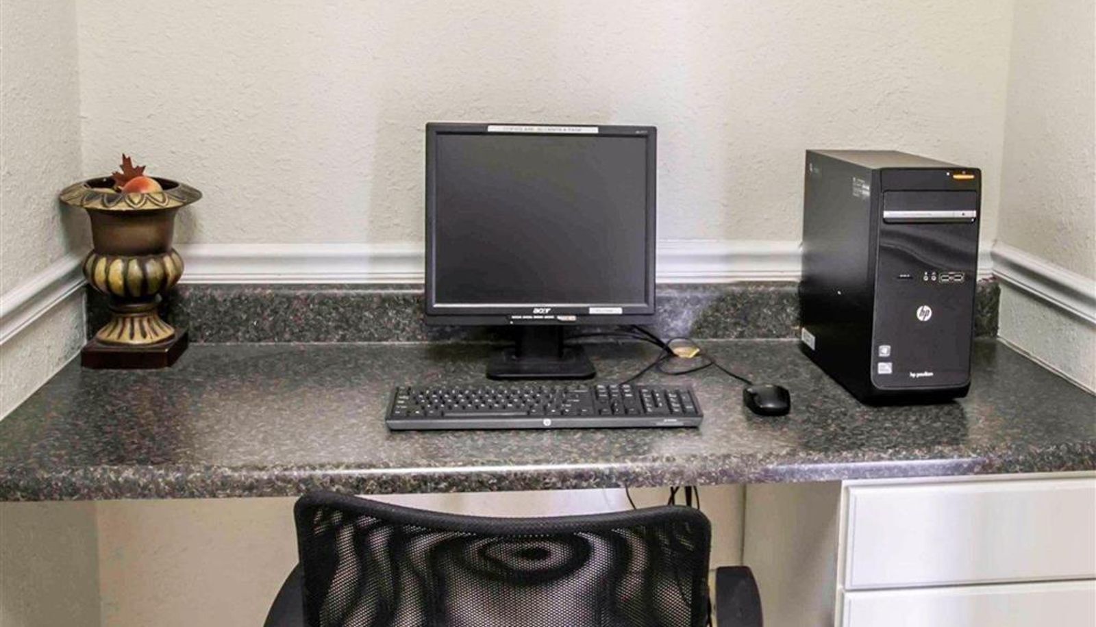 Business centre - Quality Inn Airport