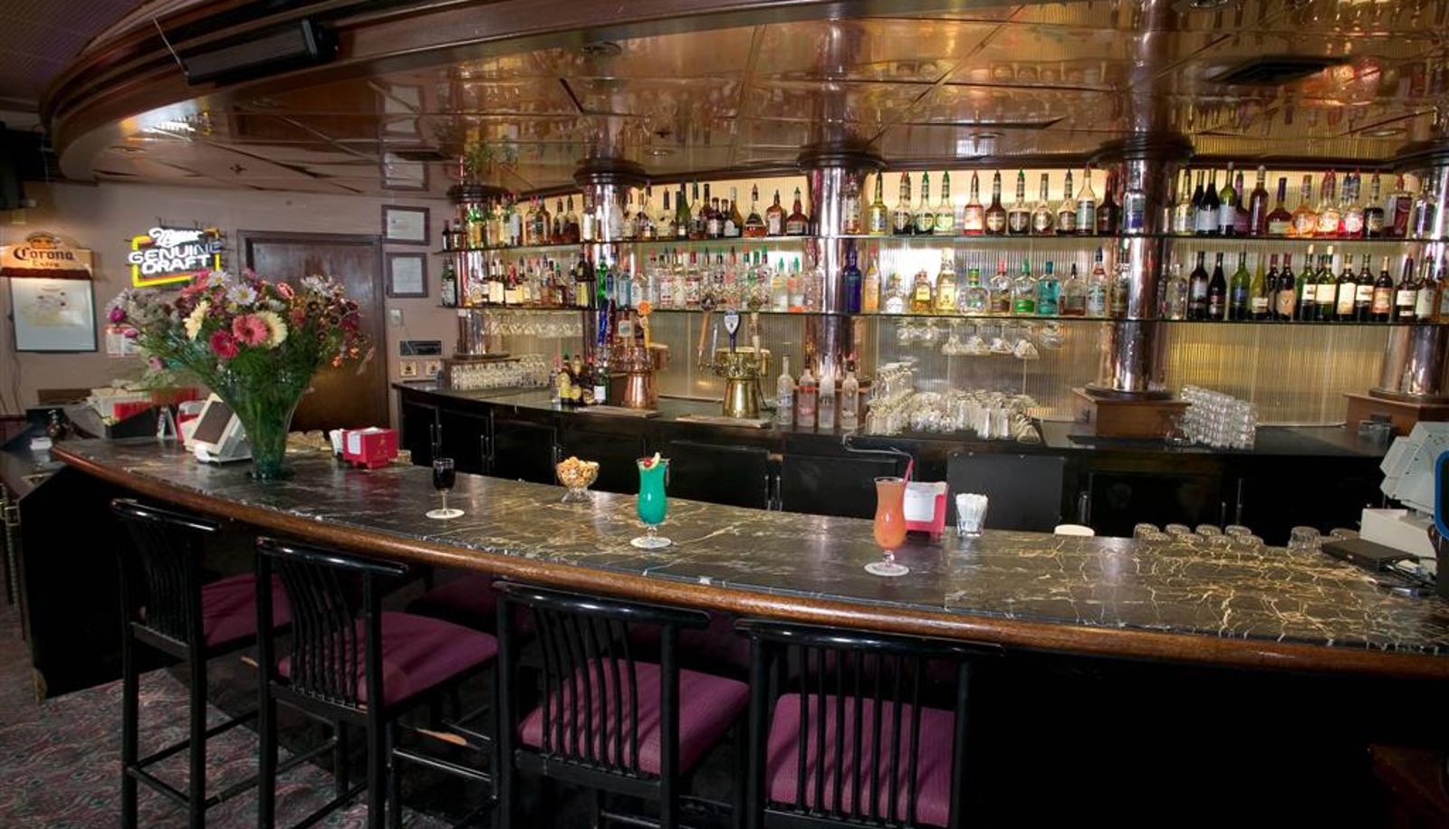 Bar - Red Lion Hotel Yakima Center