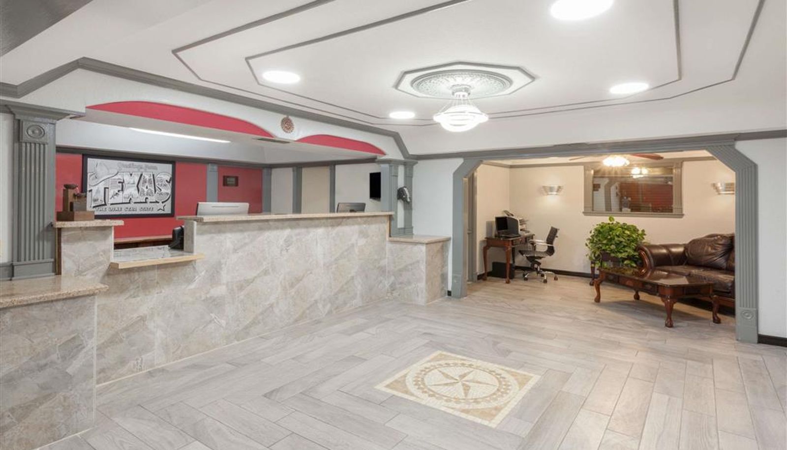 Hall - Super 8 by Wyndham Kingsville