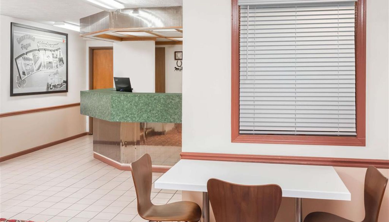Hall - Super 8 by Wyndham Shipshewana