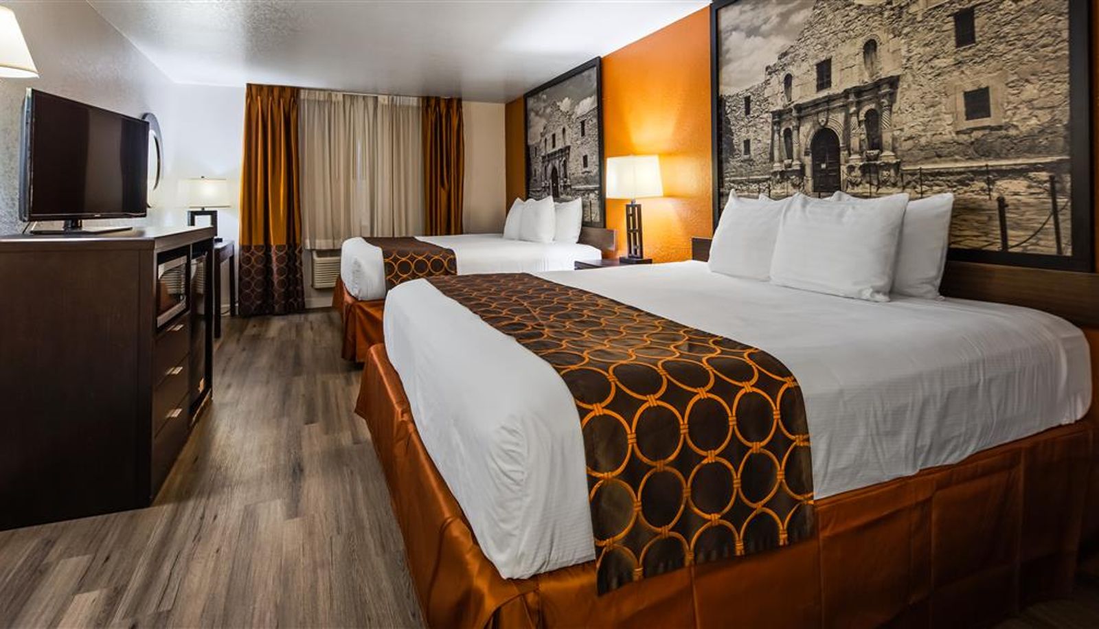 Zimmer - SureStay Plus by Best Western San Antonio Airport