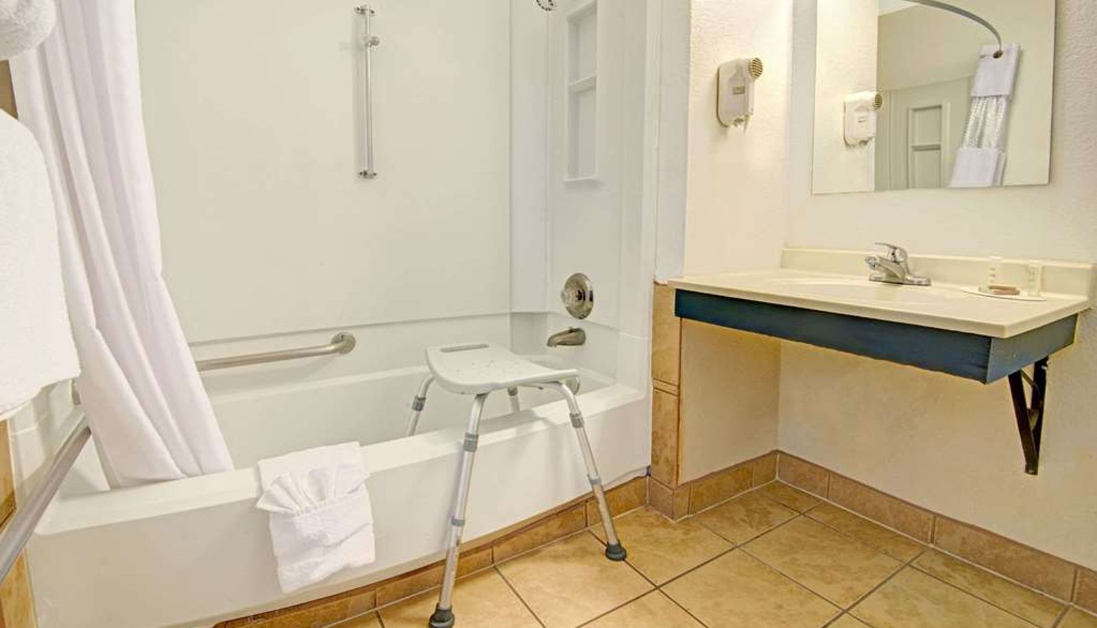 Room - Super 8 by Wyndham Las Cruces University Area