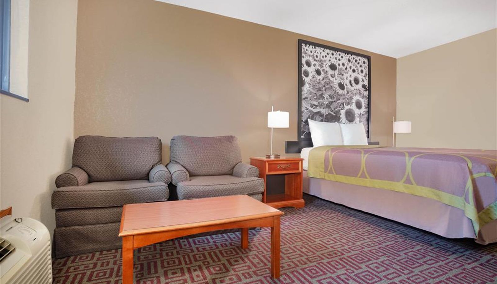 Room - Super 8 by Wyndham Fort Madison