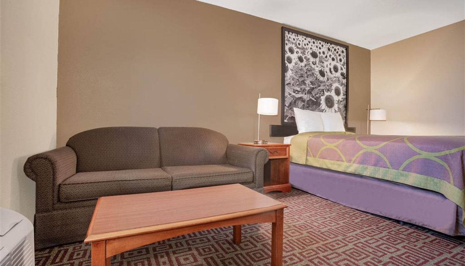 Room - Super 8 by Wyndham Fort Madison