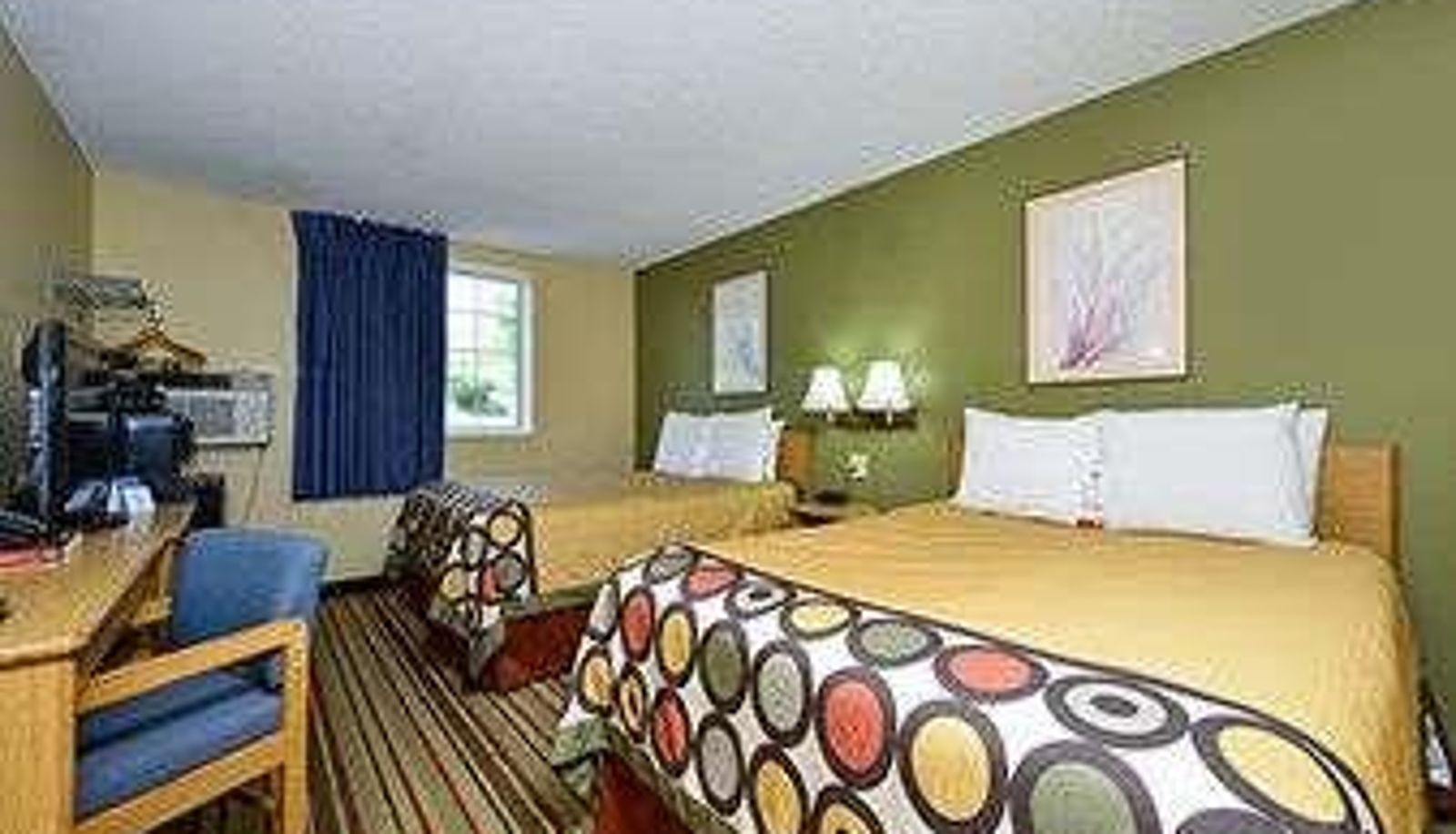 Camera - Super 8 by Wyndham Minot Airport