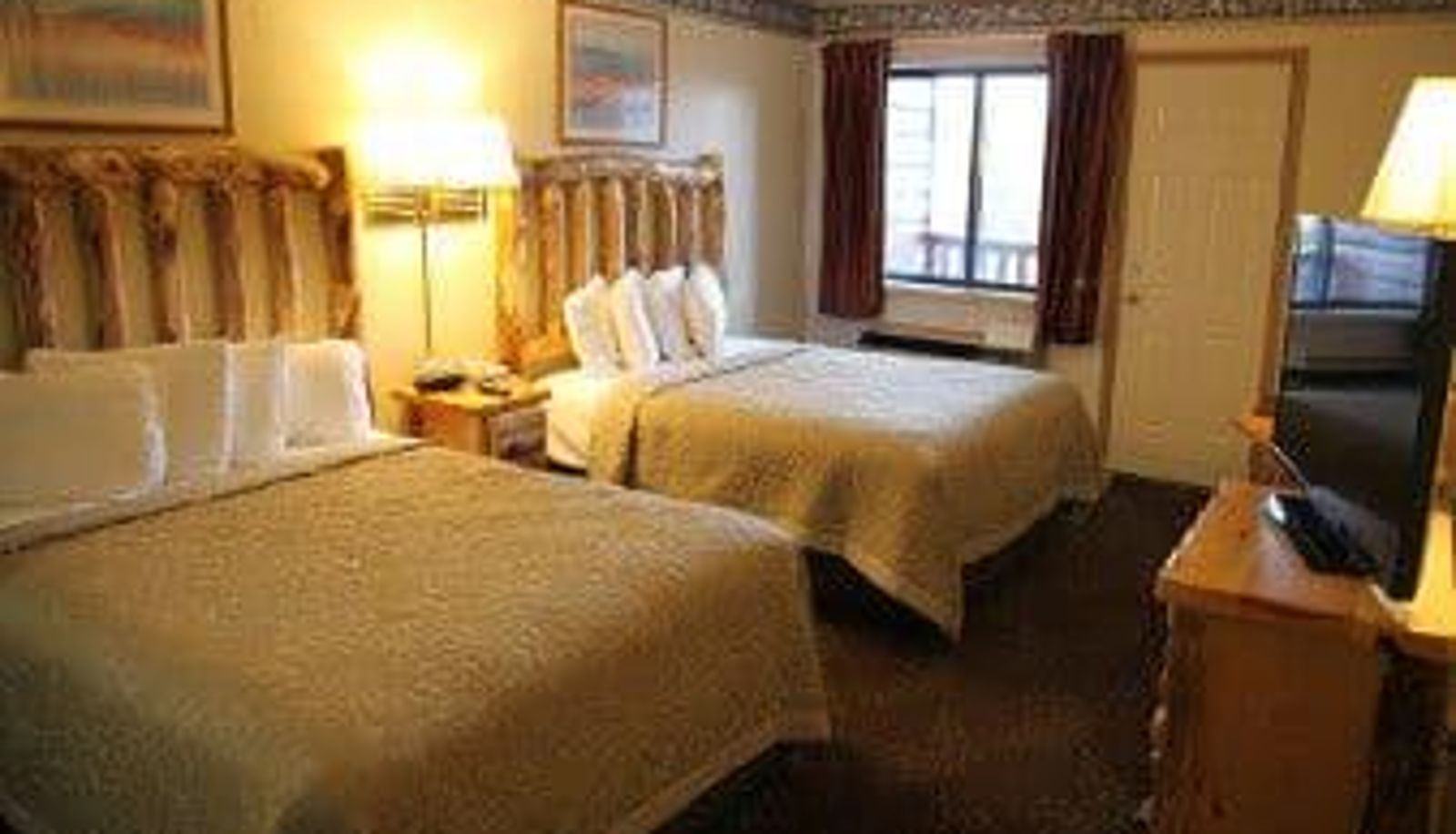 Camera - Super 8 by Wyndham Bridgeview of Mackinaw City