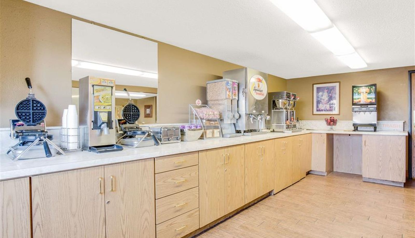 Interior view - Super 8 by Wyndham Mitchell
