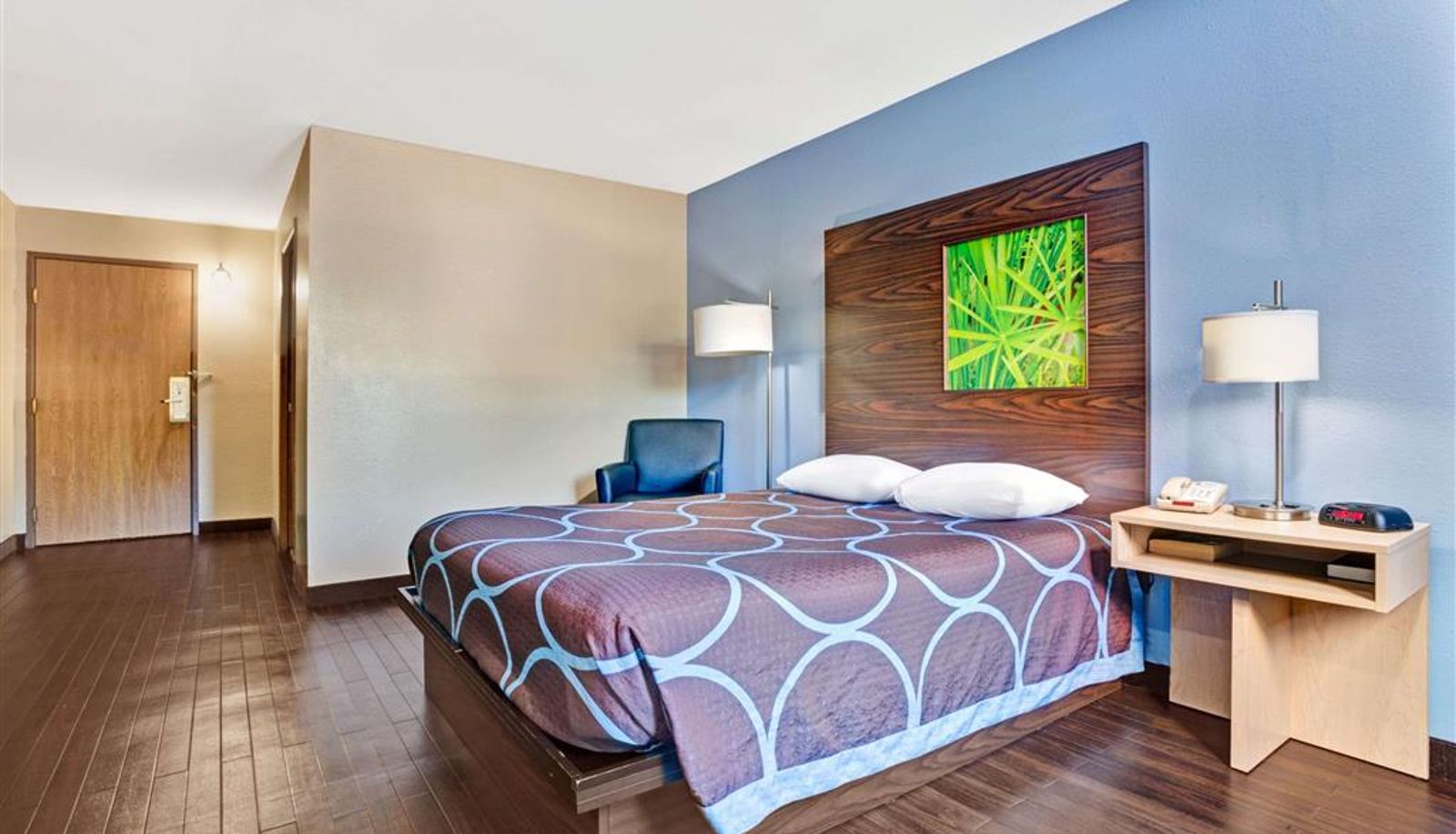 Room - Super 8 by Wyndham Louisville Airport