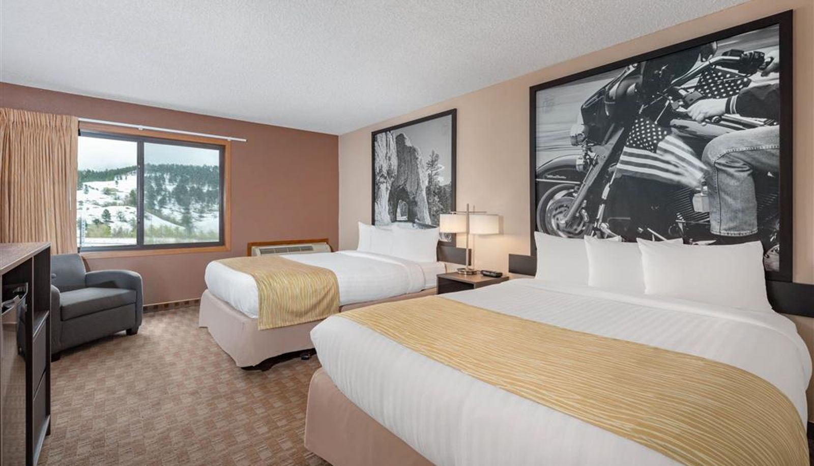 Room - Super 8 by Wyndham Sturgis