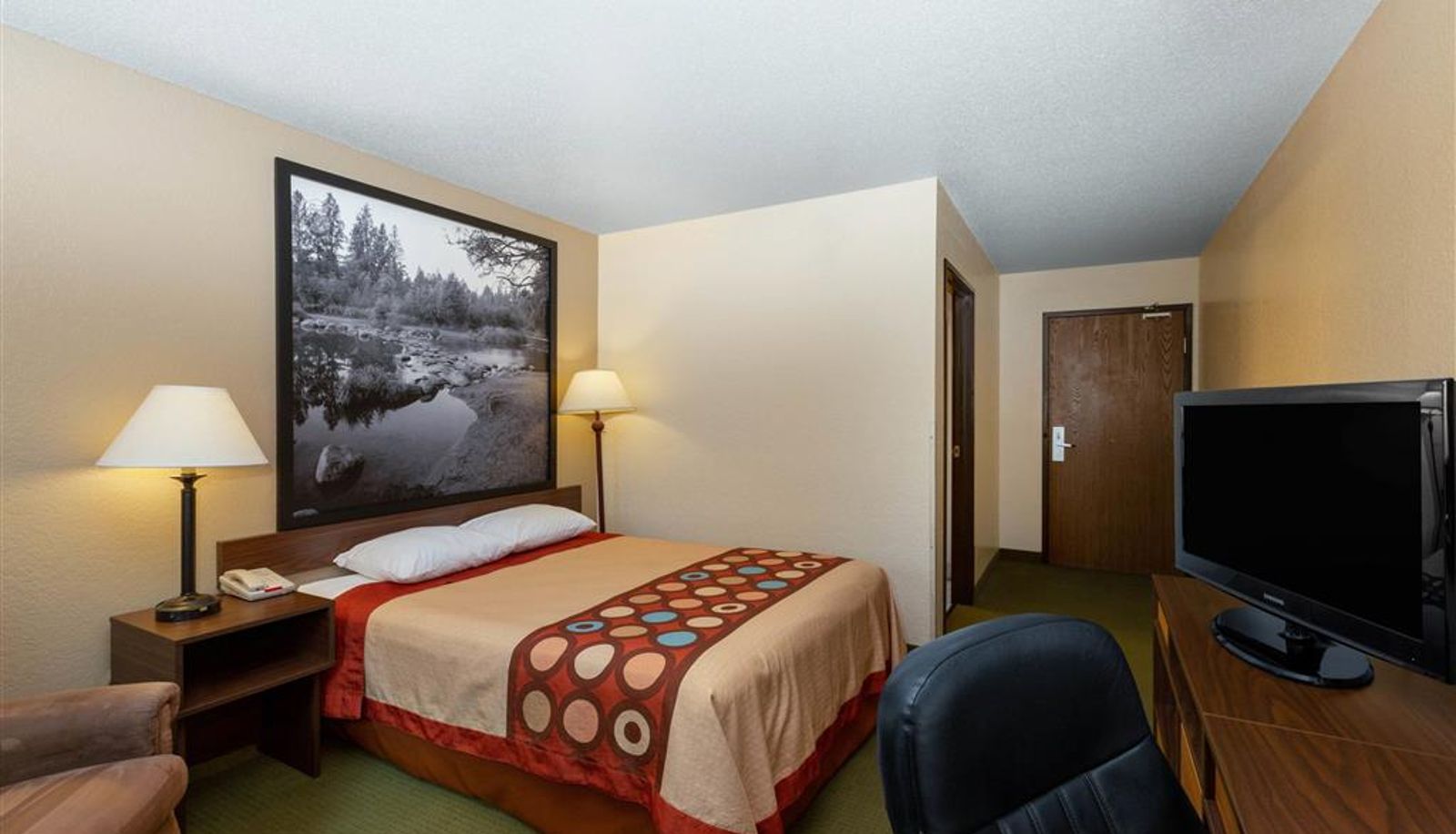 Camera - Super 8 by Wyndham Bemidji MN